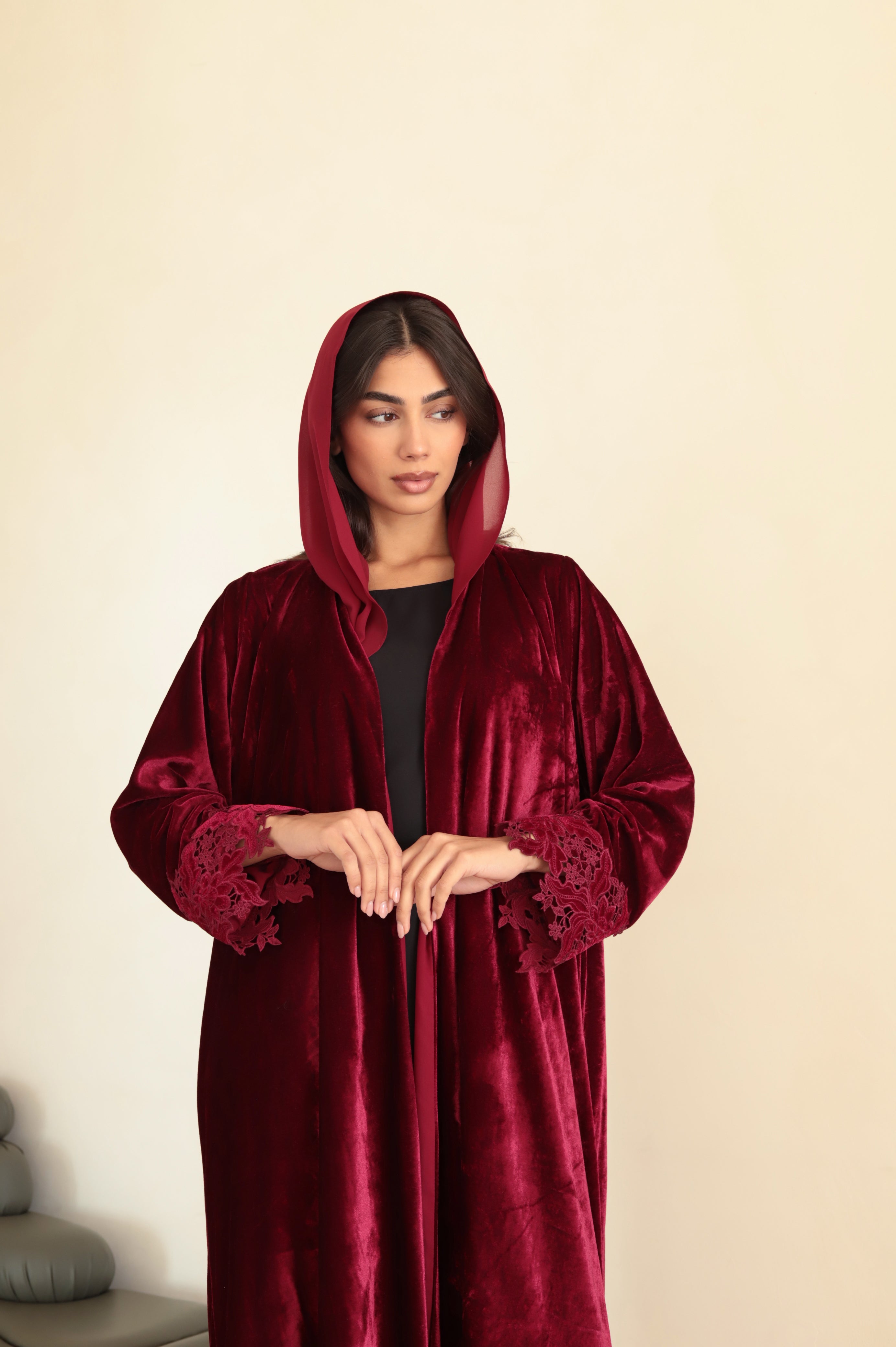 Velvet - Border Maroon Abaya