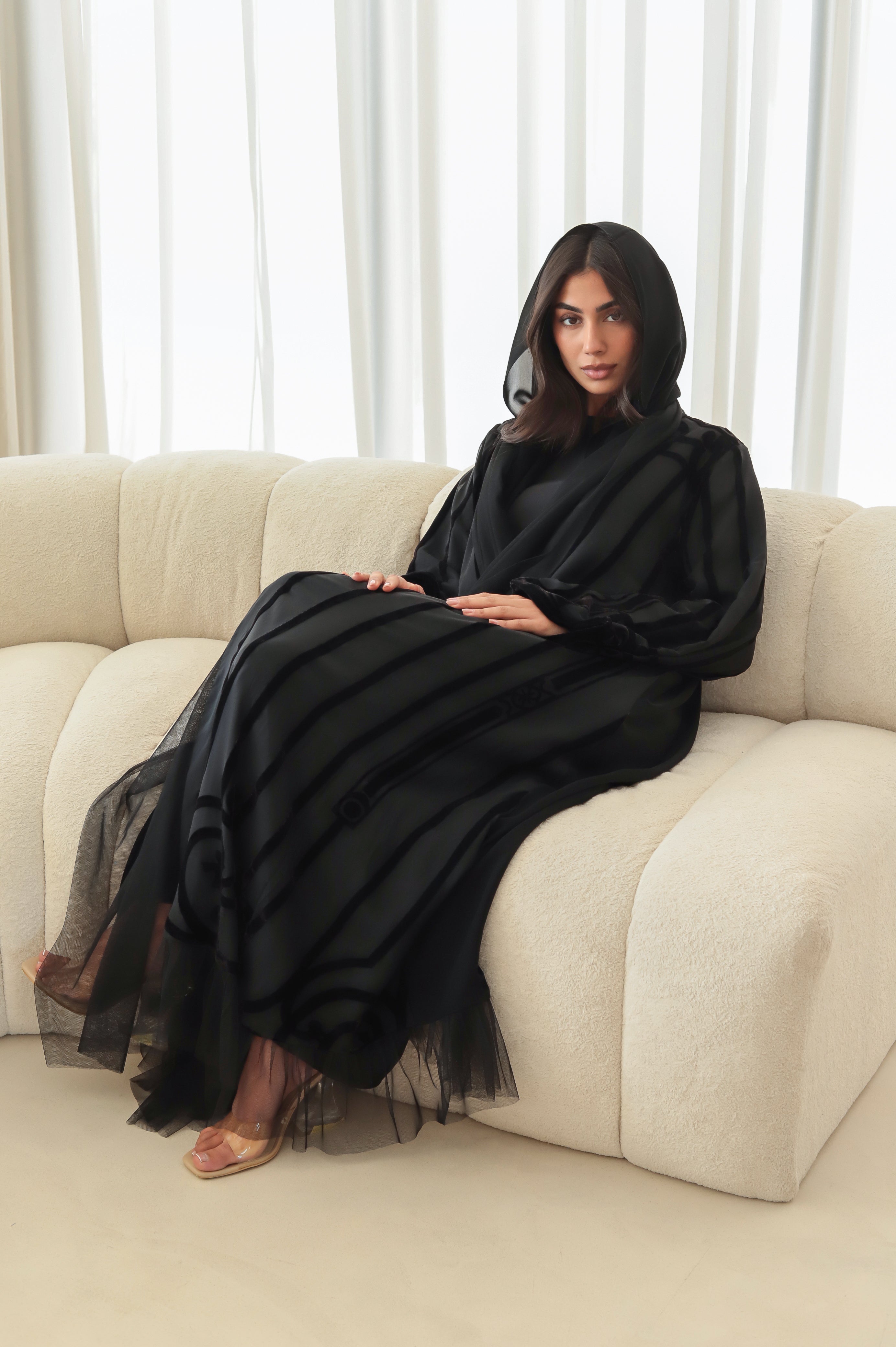 Velvet - Lines Black Abaya