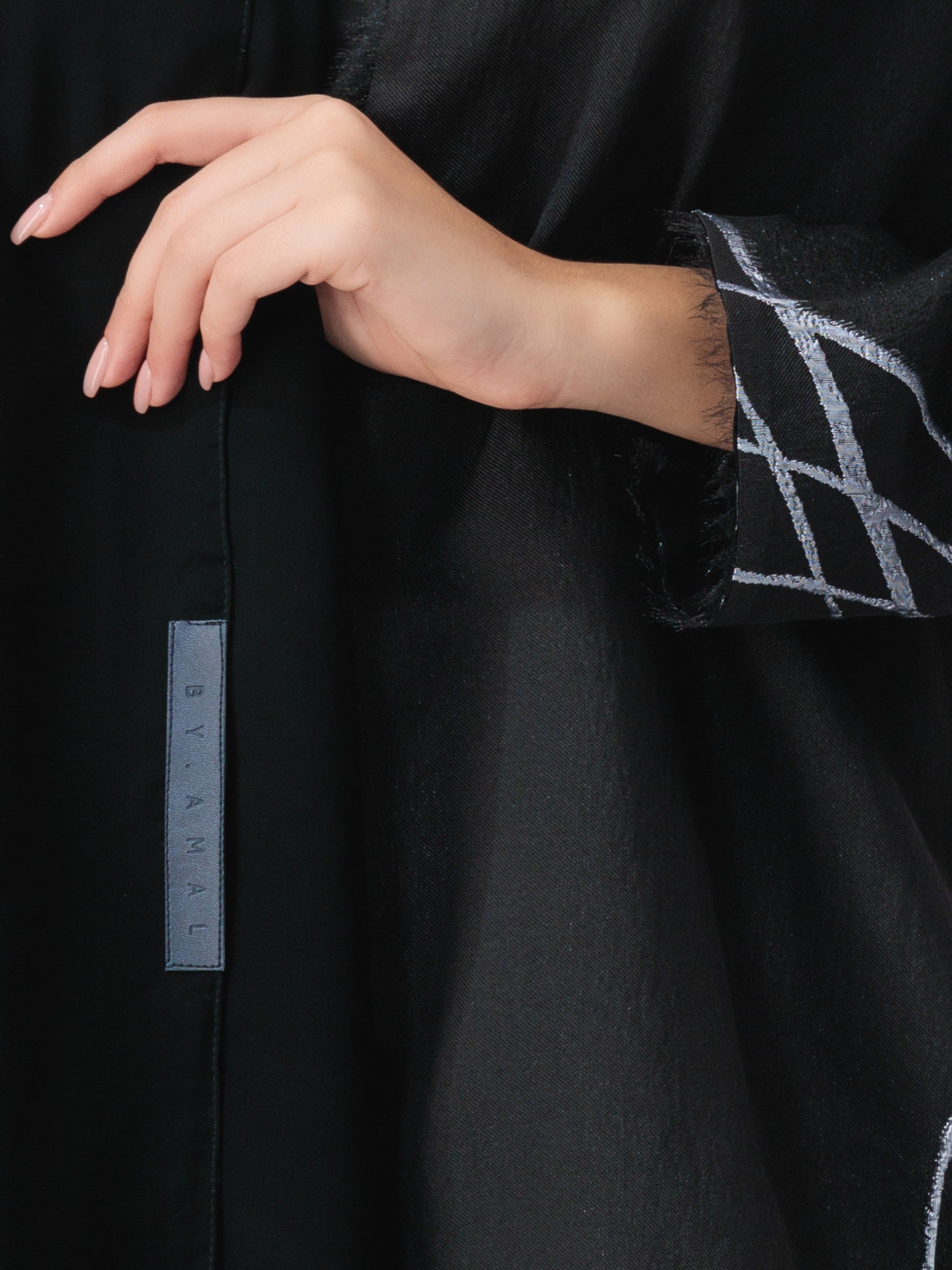 Luxe 04 - Black with Silver Abaya