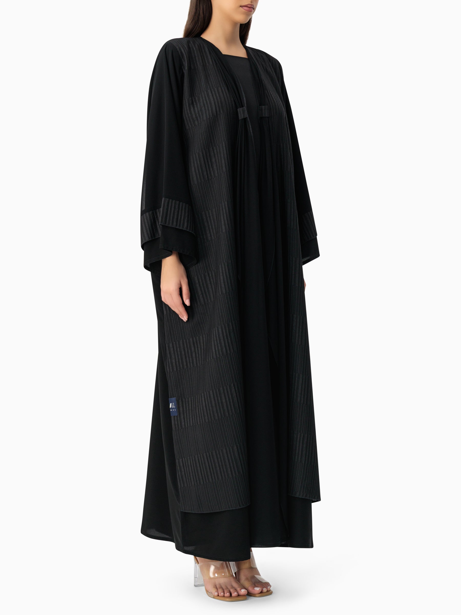 Dashed Korean Lines Black Abaya