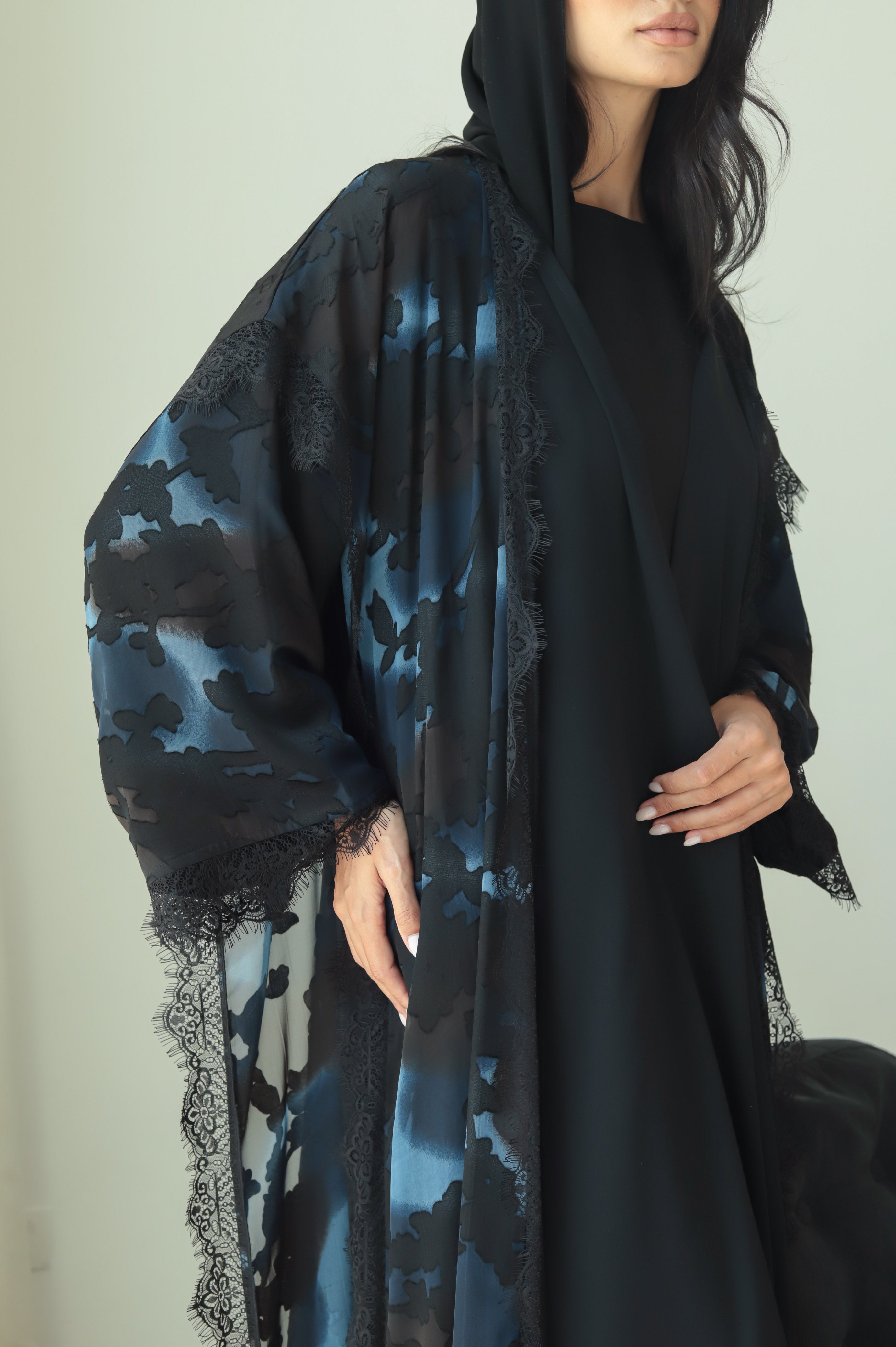 Eira - Black & Blue Abaya