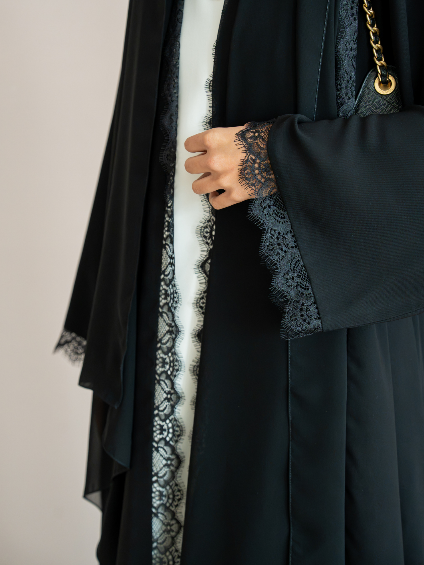 Violette-Balck Abaya