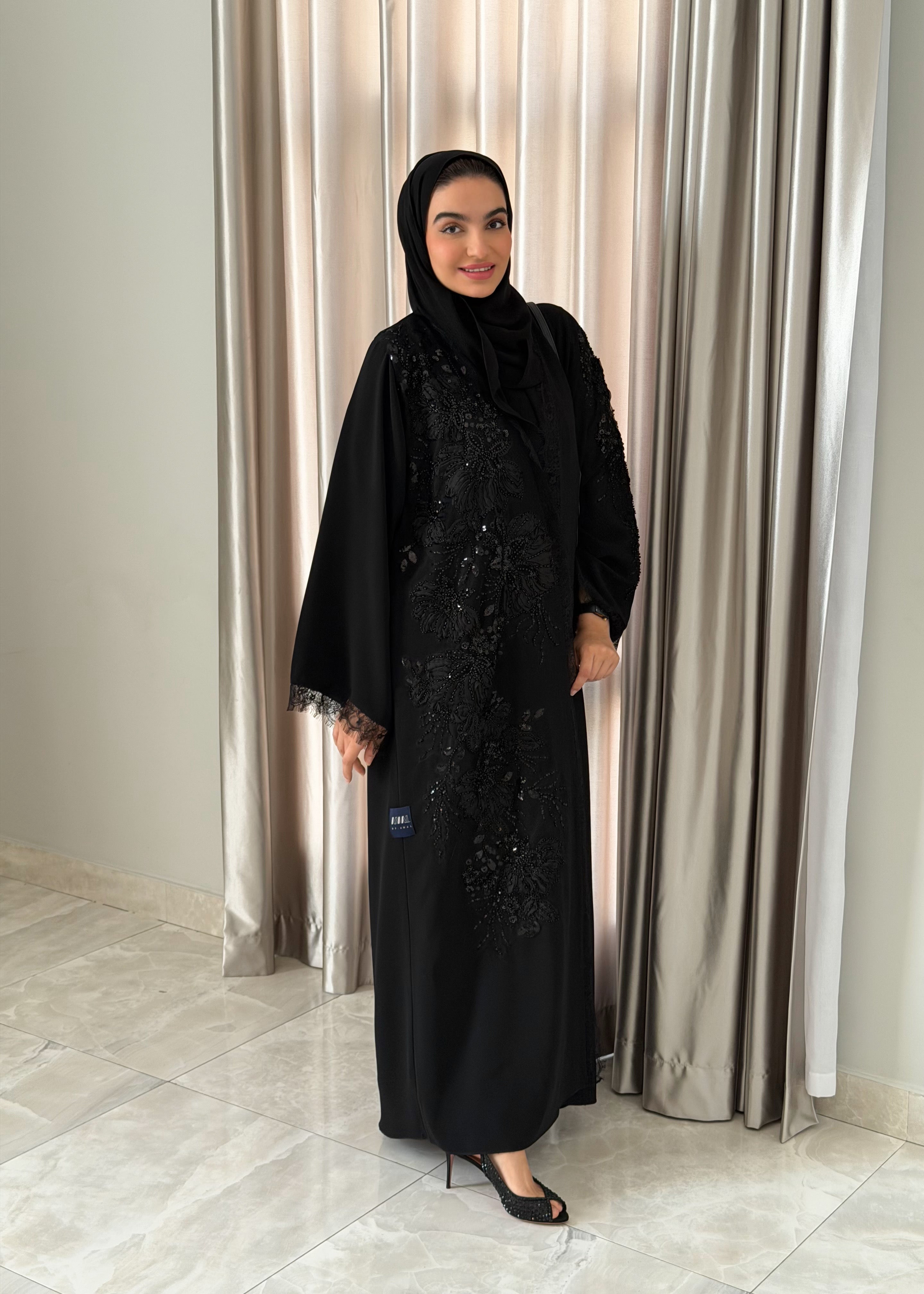 Elham Abdulkareem - Embellished flowers