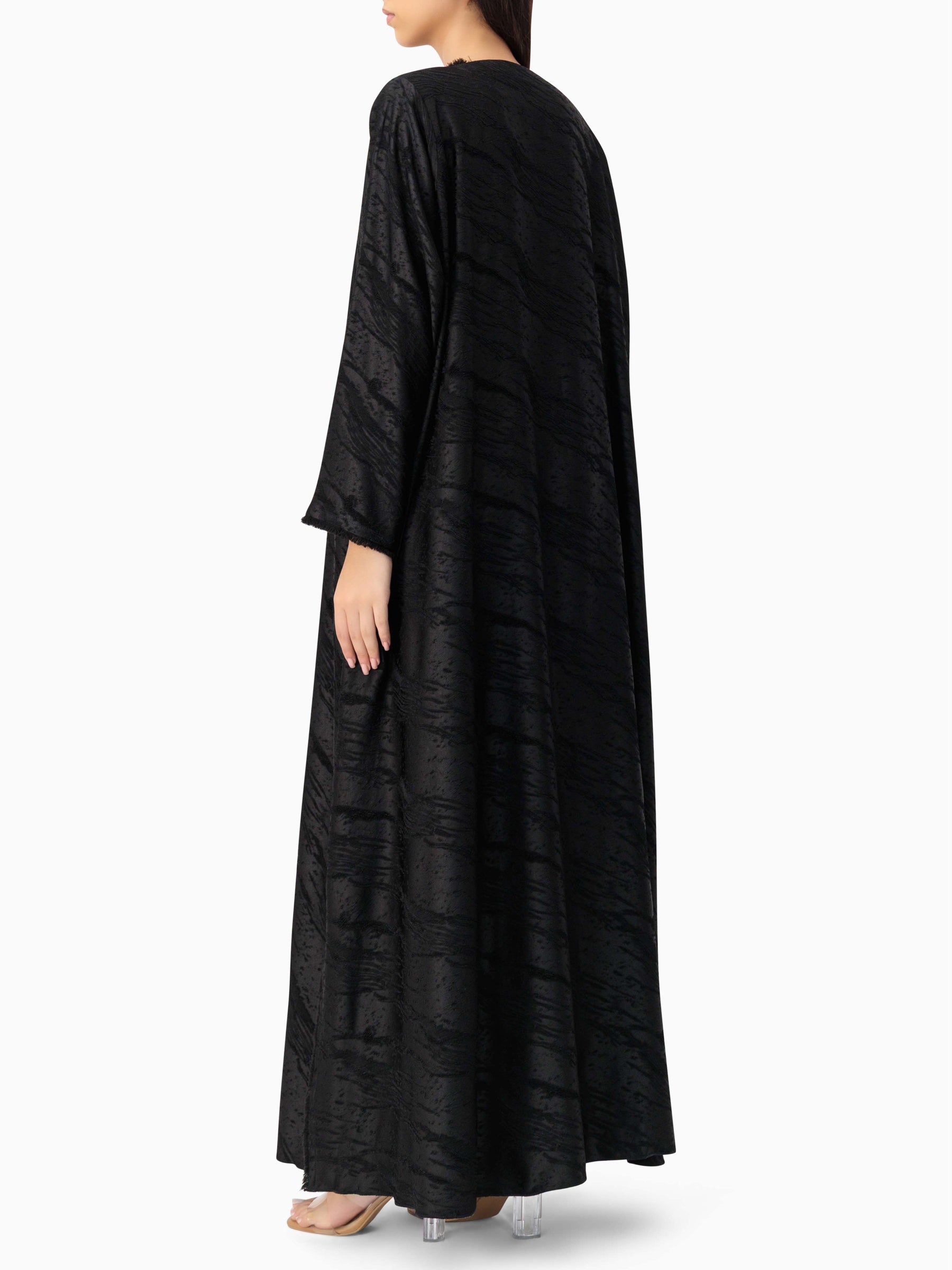 Textured Waves Jacquard Set Abaya