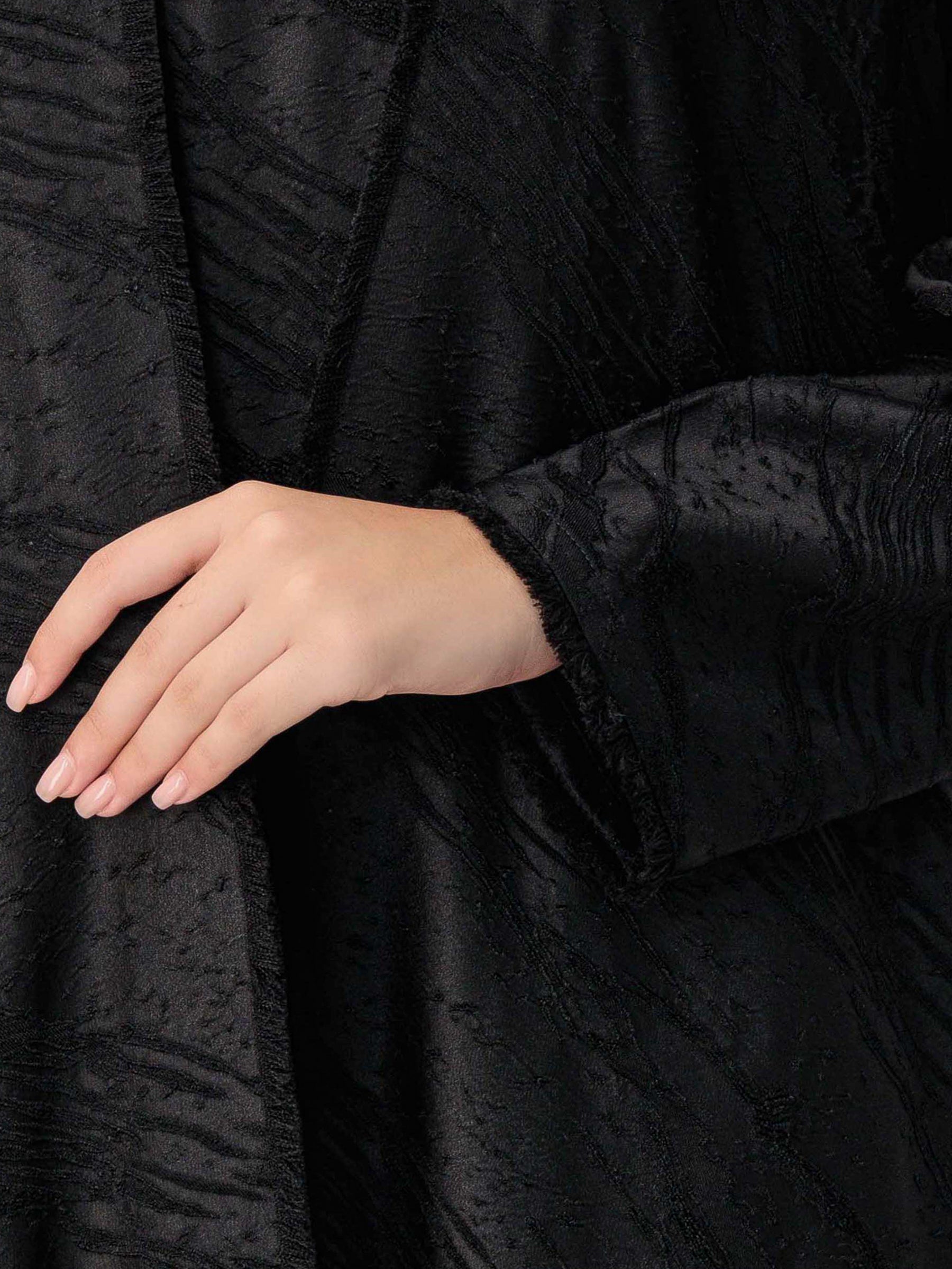 Textured Waves Jacquard Set Abaya