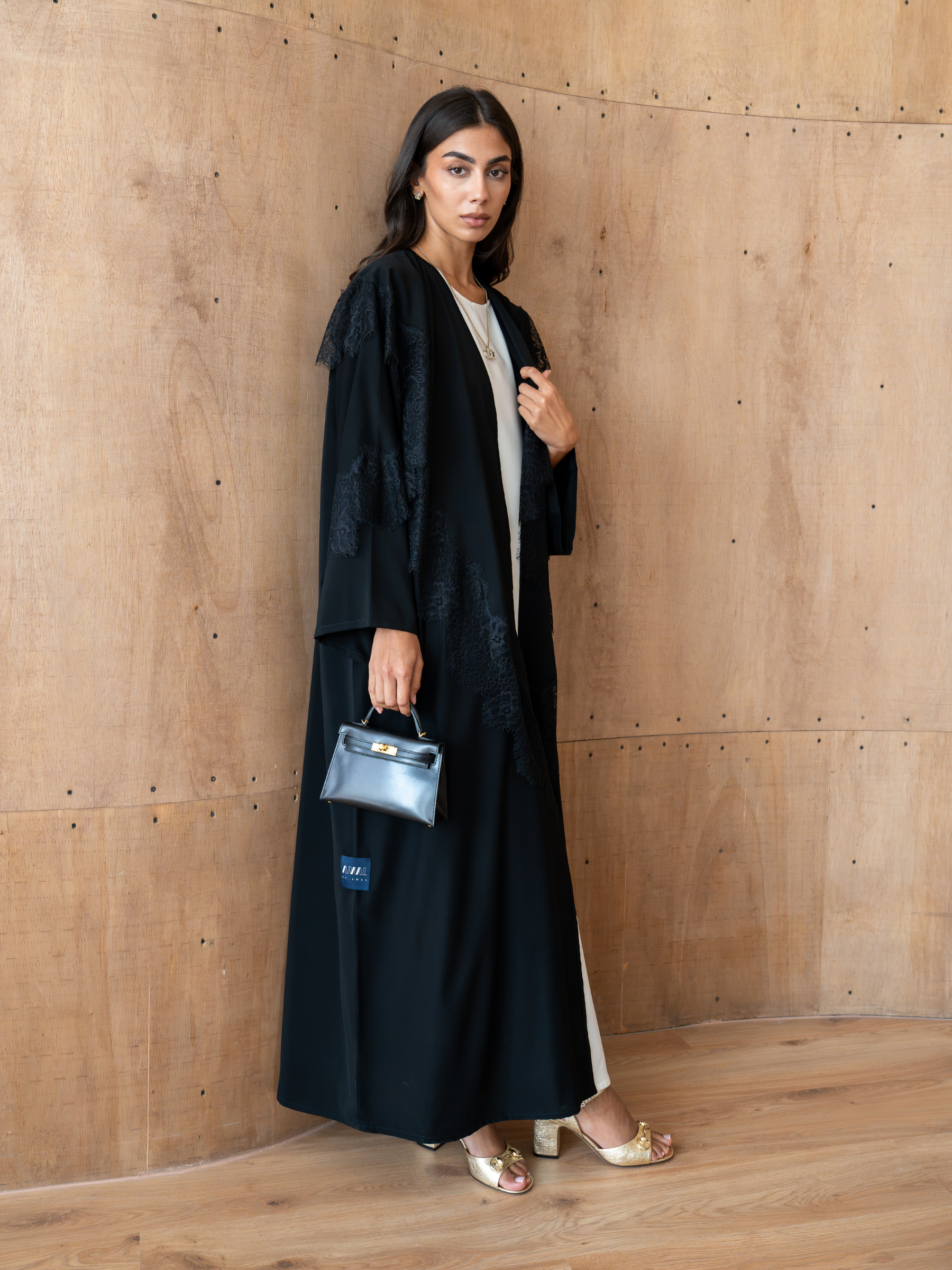 Amarante-Black Abaya