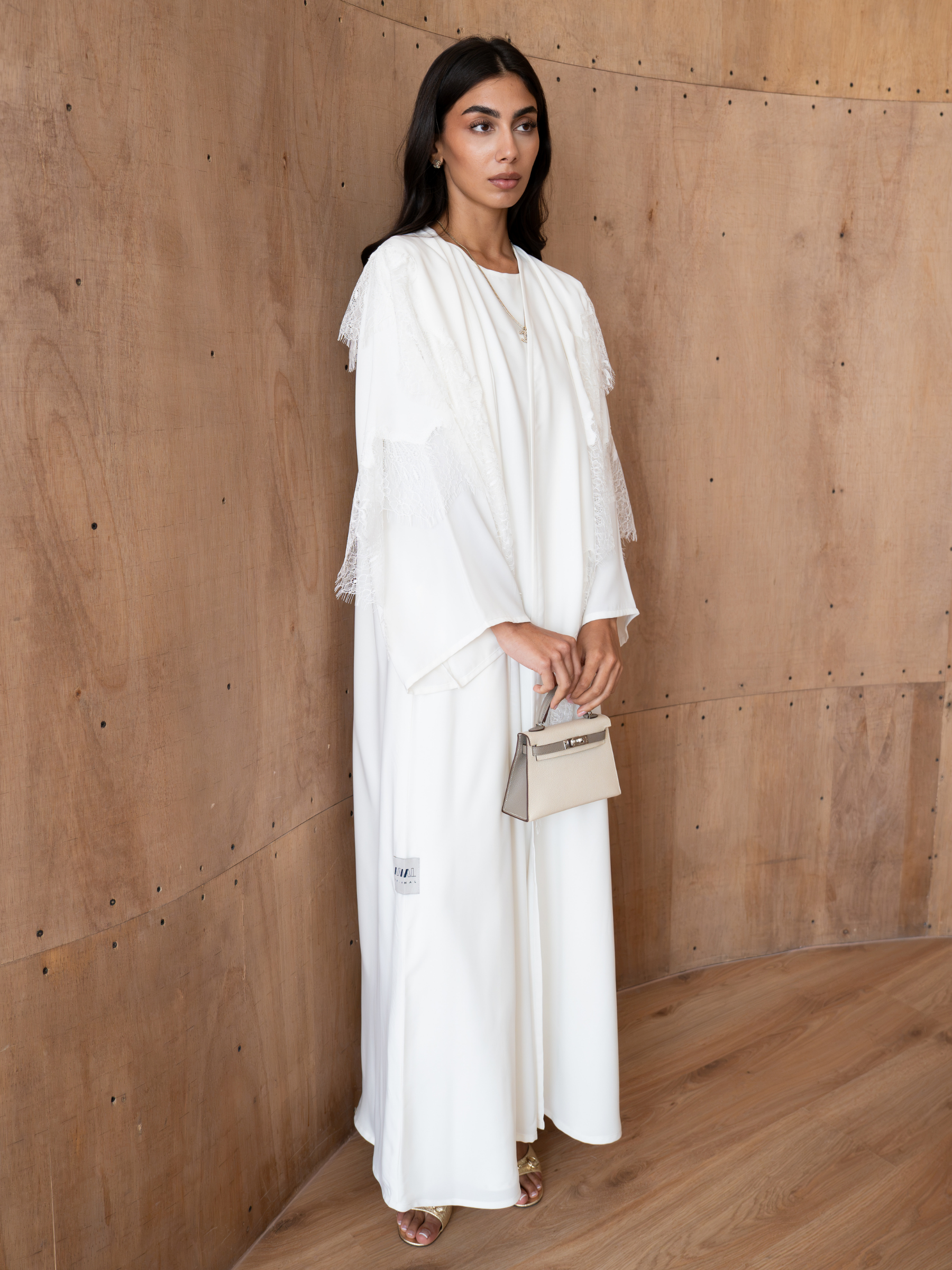 Amarante-White Abaya