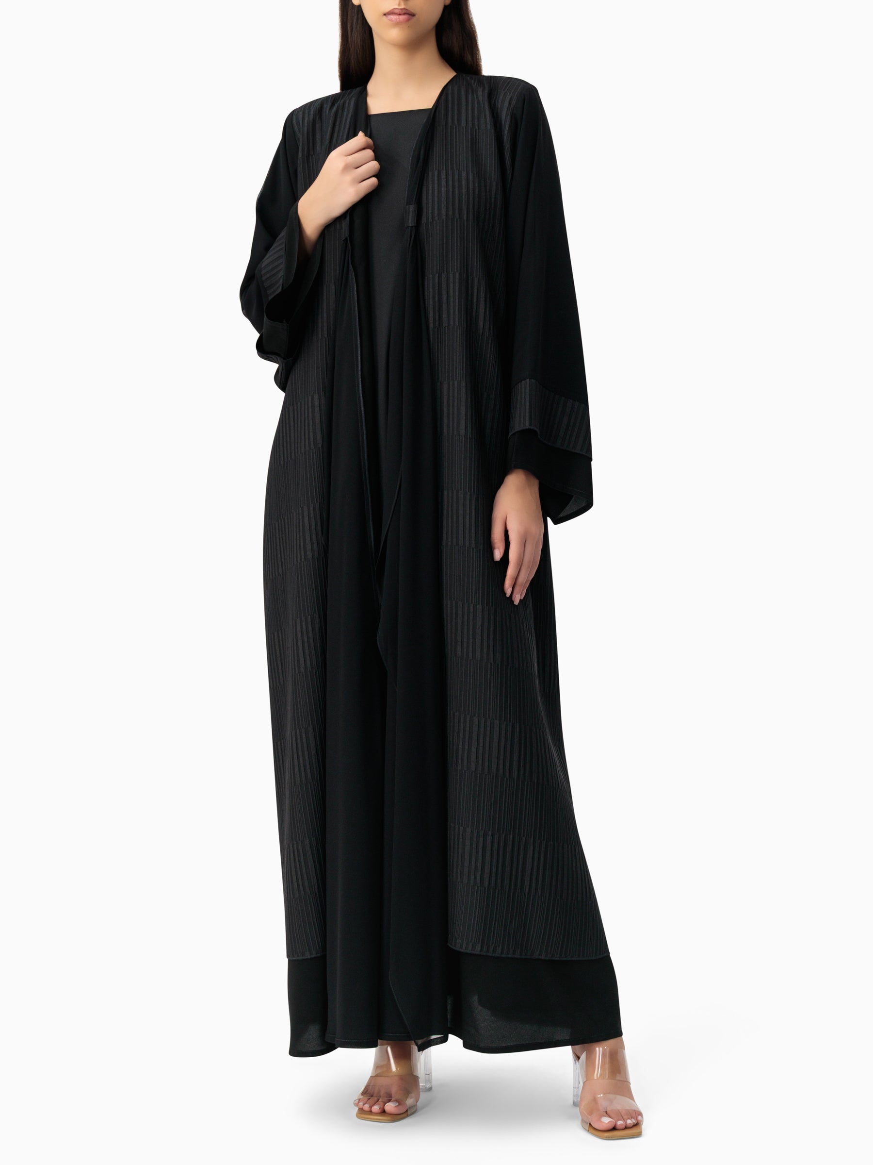 Dashed Korean Lines Black Abaya