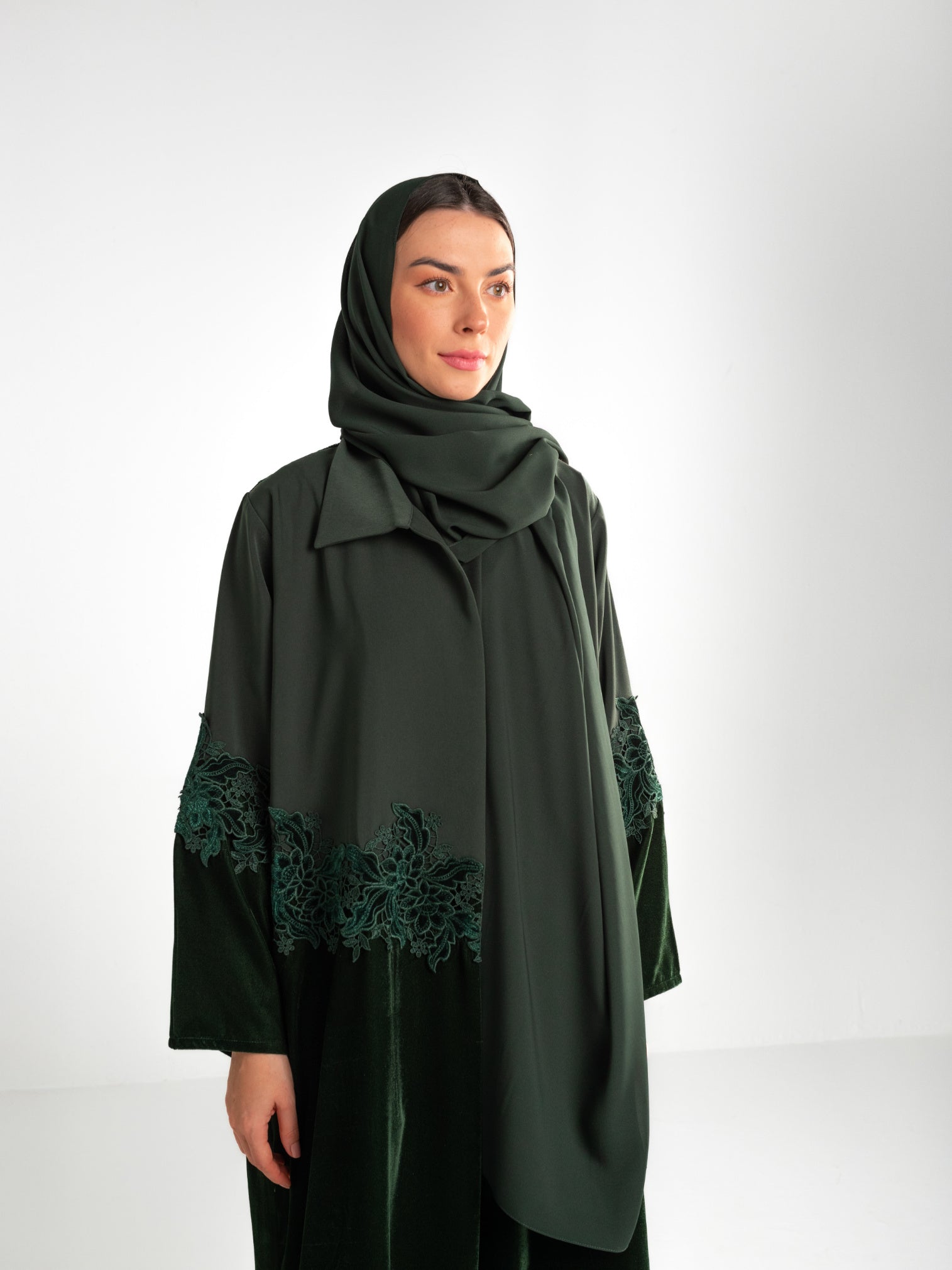 Velvet Lace Green Abaya