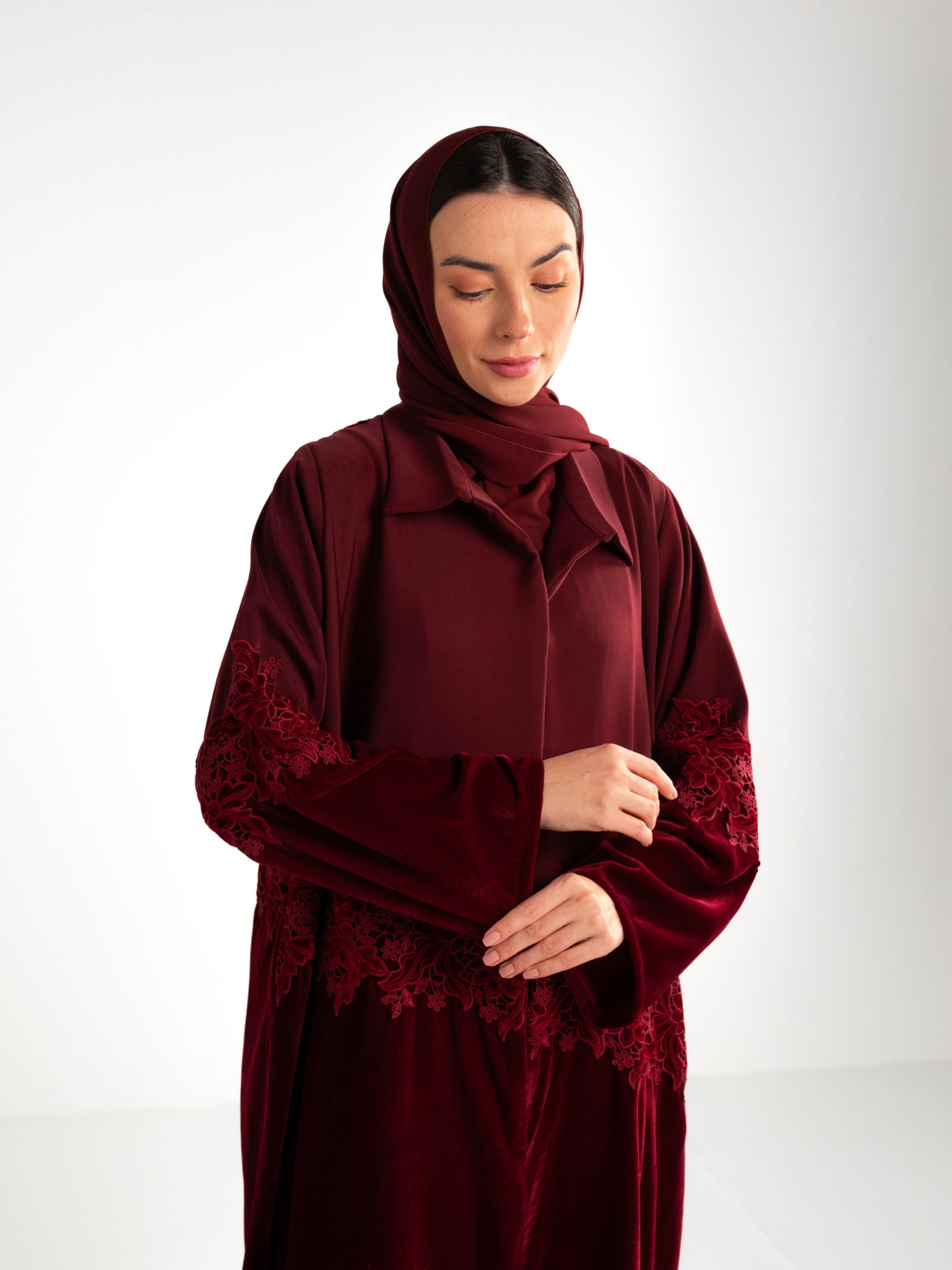 Velvet Lace Maroon Abaya