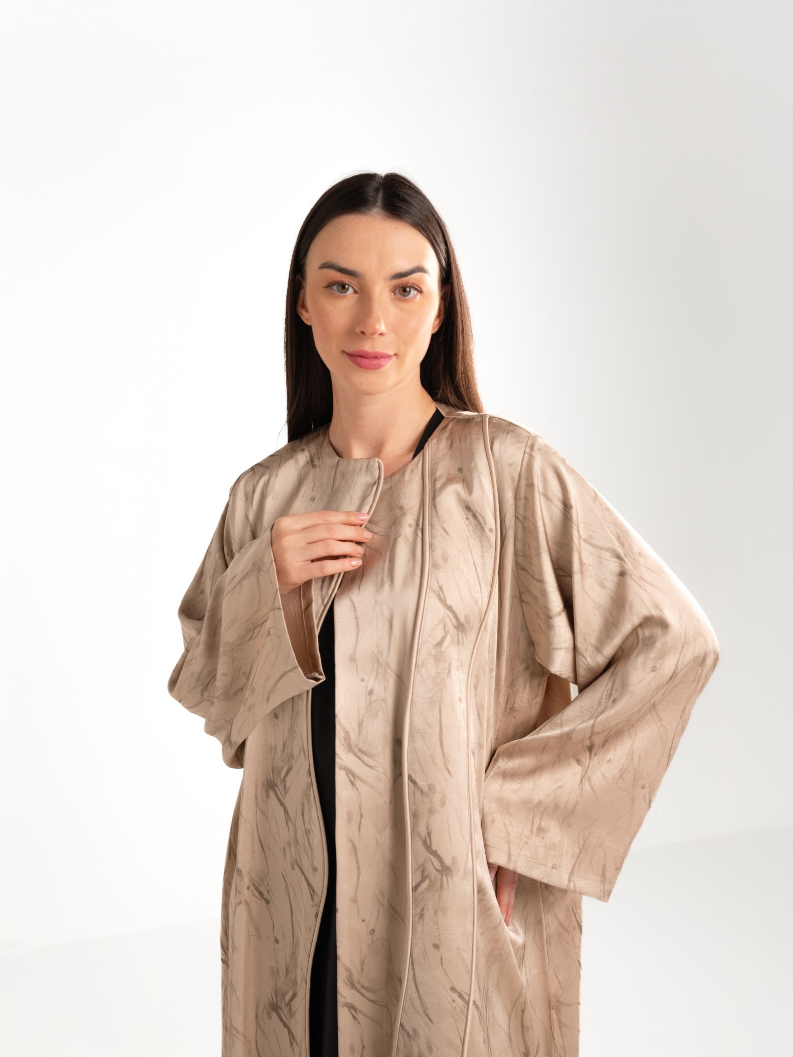 Piping Jacquard Beige Abaya