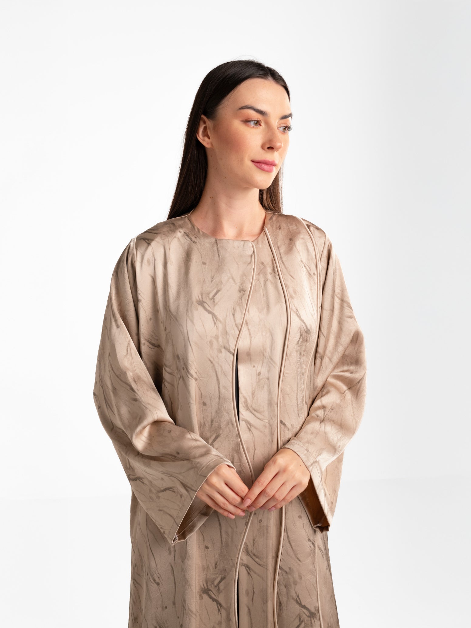 Piping Jacquard Beige Abaya