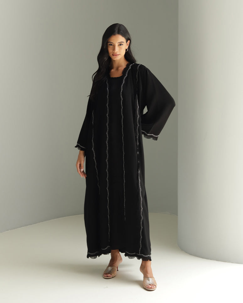 Scallop cut white embroidered abaya