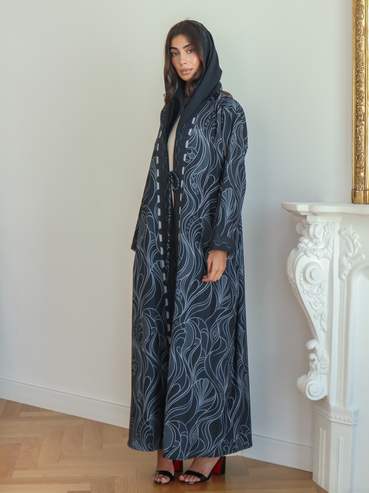 Printed Waves - Black Abaya