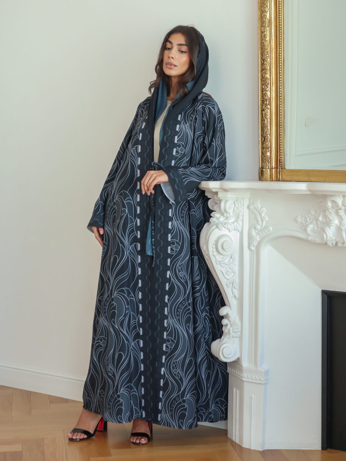 Printed Waves - Black Abaya