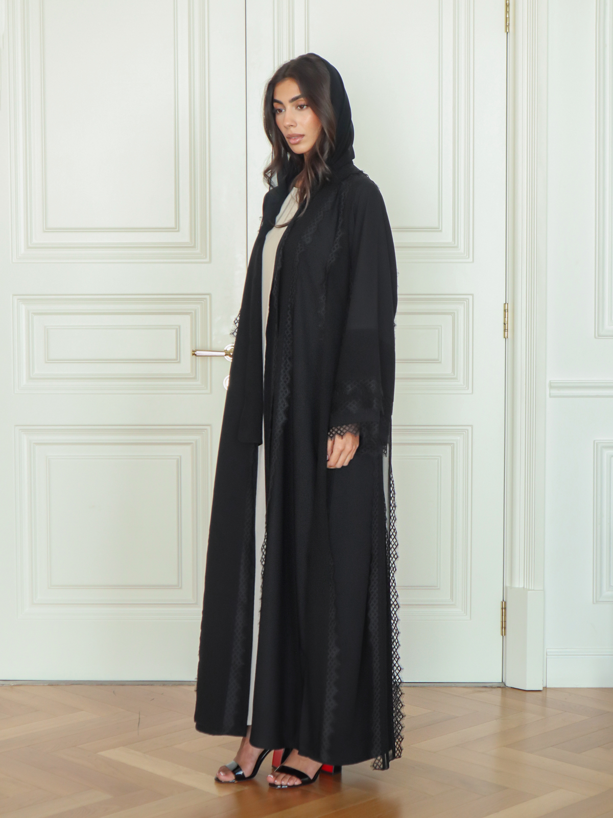 Velina - Black Abaya