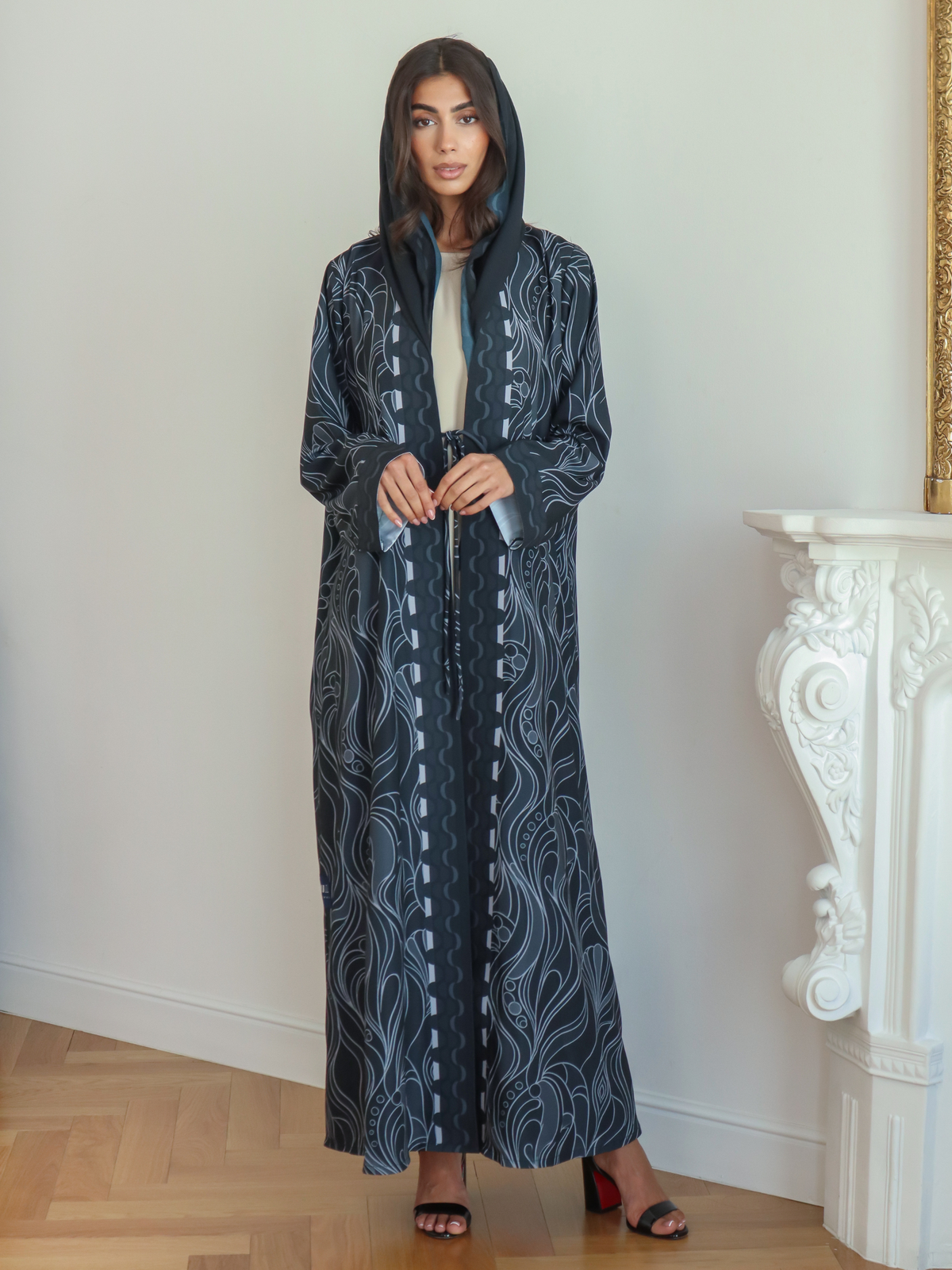 Printed Waves - Black Abaya